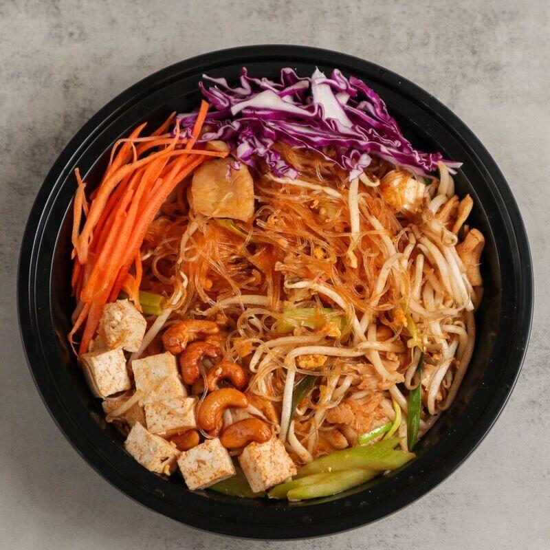 N2. Mom Pad Thai